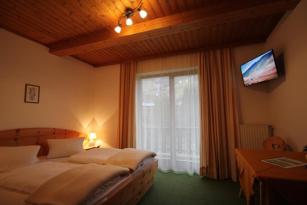 Pension Hubertushof Beim Roemerbad Bad Kleinkirchheim Extérieur photo