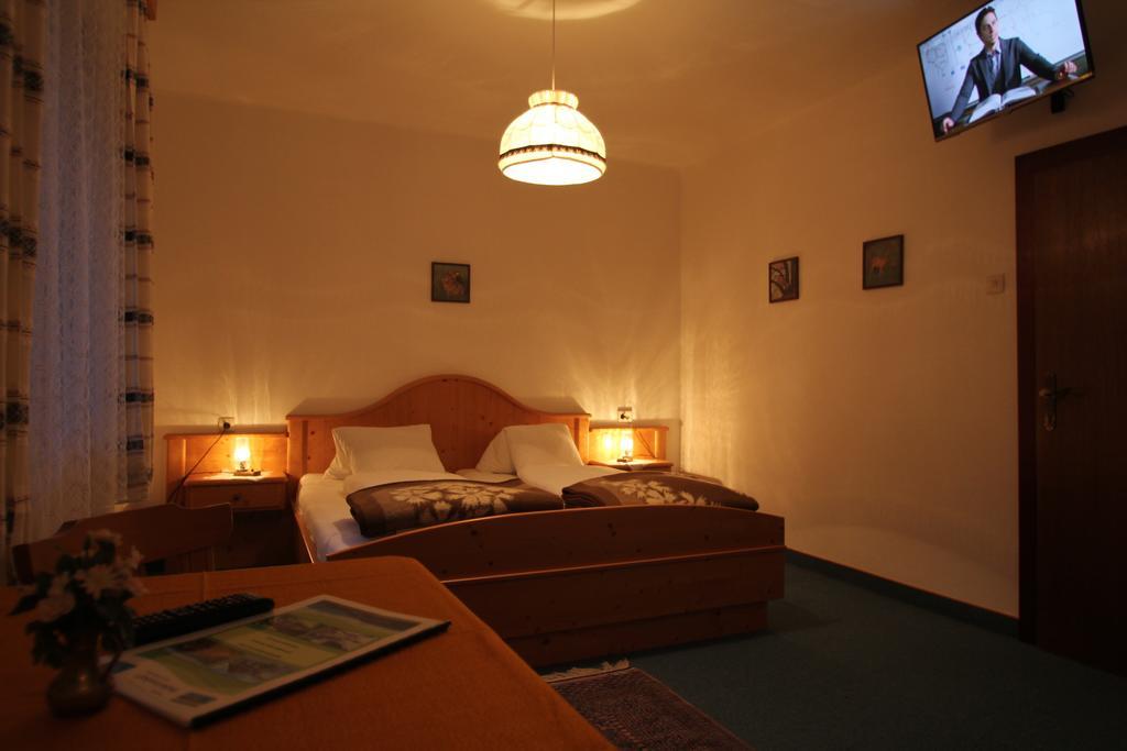 Pension Hubertushof Beim Roemerbad Bad Kleinkirchheim Extérieur photo